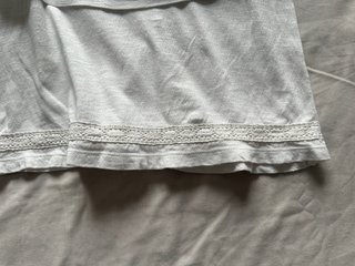 Top Bardot Bordado Azul y Blanco