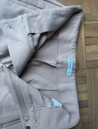 Pantalón beige de vestir