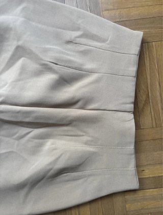 Pantalón beige de vestir