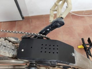 PROTECTOR MONDRAKER ZENDIT MOTOR AVINOX M2S