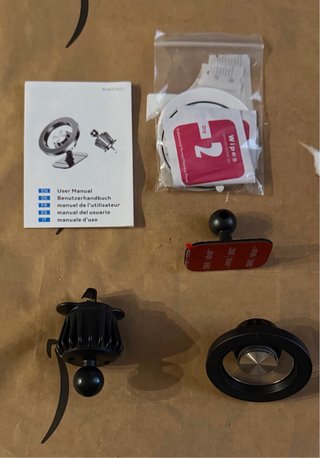 Supporto magnetico smartphone per auto compatto