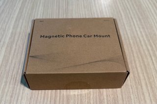 Supporto magnetico smartphone per auto compatto