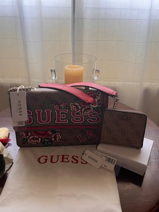 Bolso Guess LA Floral Bordado Nuevo