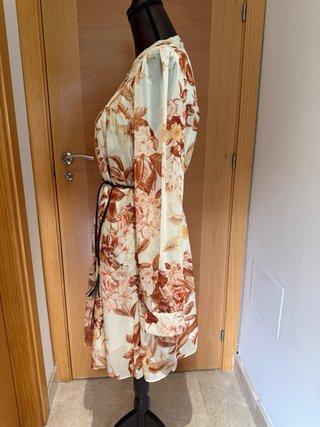 Vestido Guess floral manga larga