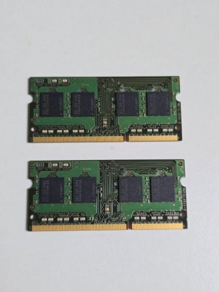 2x Samsung 4GB DDR3L RAM 1600MHz