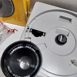 Proyector Kodak Carousel S y cargador de diapositi