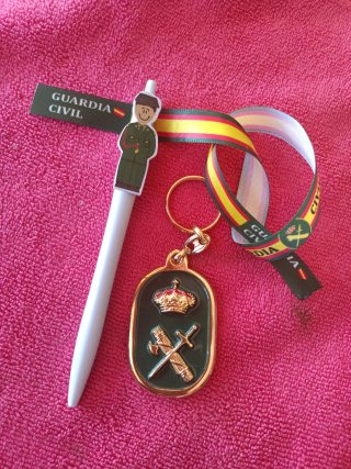 Set Guardia Civil: Llavero, Pulsera y Bolígrafo