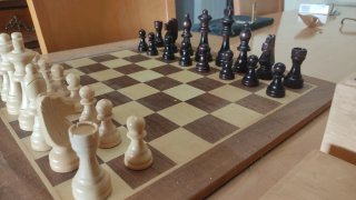 Scacchi in legno artigianale Cayro