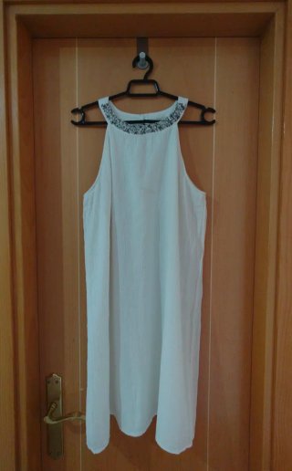 Vestido blanco Mango con pedrería