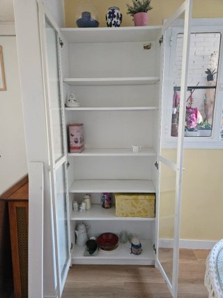 Vitrina IKEA blanca cristal 80x19