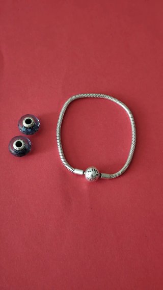 Pulsera Pandora Plata con opción de 2 Charms.plata