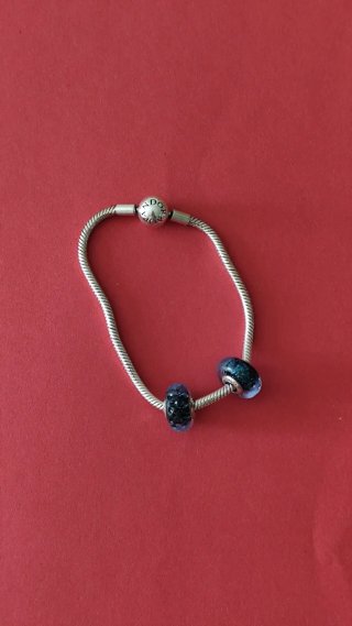 Pulsera Pandora Plata con opción de 2 Charms.plata
