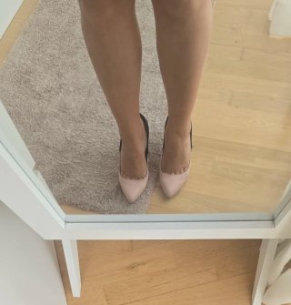 Zapatos de salón tacón aguja negro y rosa