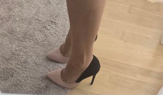 Zapatos de salón tacón aguja negro y rosa