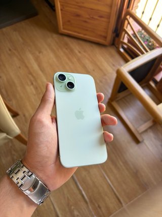 iPhone 15 128GB