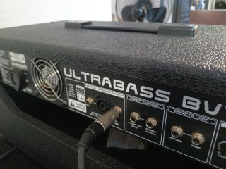 Amplificador Bajo Behringer BVT4500H