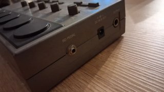 Yamaha MR10 Drum Machine