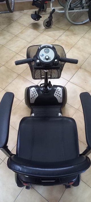 Scooter eléctrica 4 ruedas