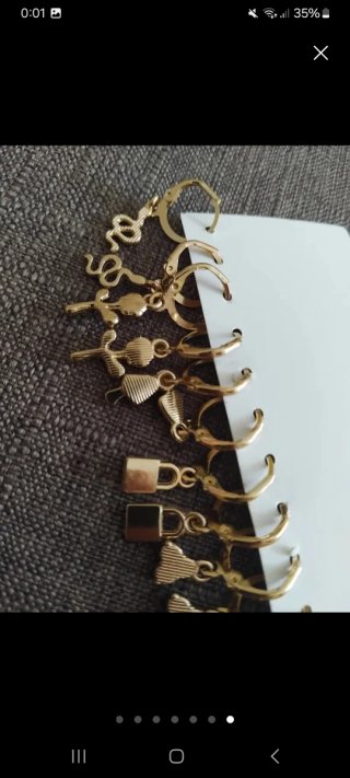 Lote de 6 pendientes dorados