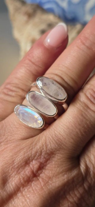Anillo plata de ley piedra luna Los apilables