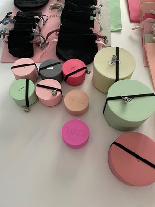 Lote Cajas y Bolsas Tous