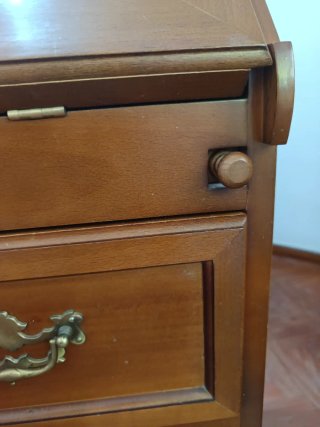 Mueble/secretaria de madera