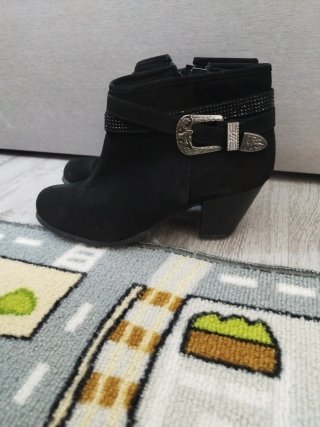 Botines negros tacón 6cm talla 40