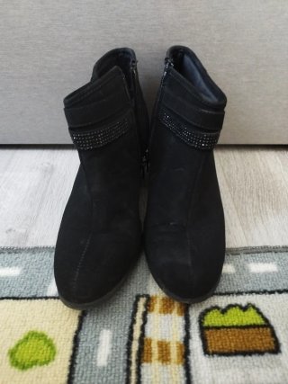 Botines negros tacón 6cm talla 40