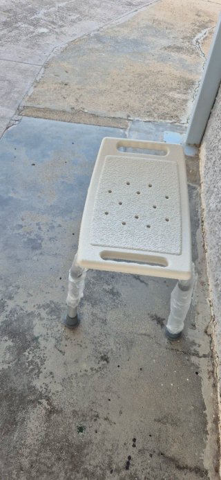 Sedia da Bagno con Schienale e Maniglie