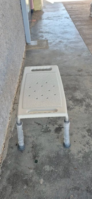 Sedia da Bagno con Schienale e Maniglie