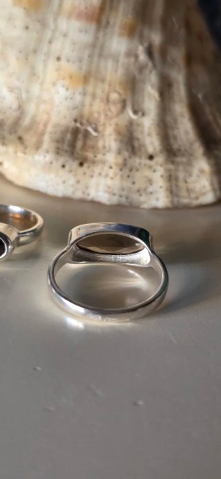 Anillo plata y piedra cuarzo fume los apilables