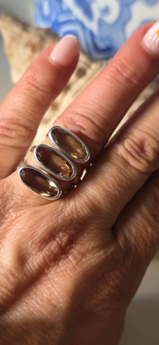 Anillo plata y piedra cuarzo fume los apilables