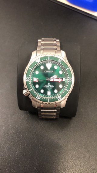 Reloj Citizen Automático Diver 200m Titanio