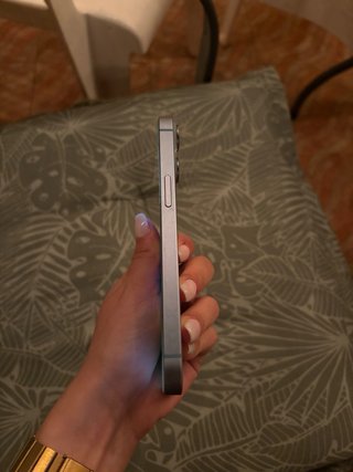 iPhone 14 en perfecto estado