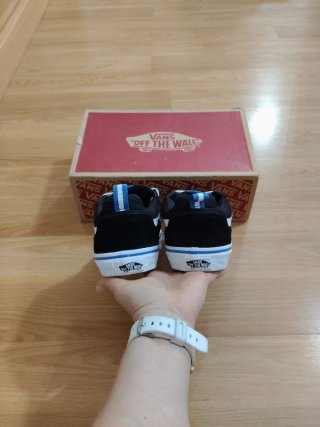 Zapatillas Vans Negras y Azules