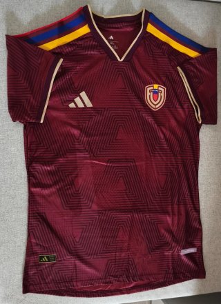 Camiseta Adidas Venezuela Vino Tinto