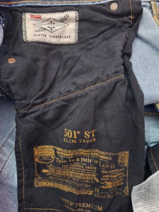 Conjunto 1.Camisa vaquera Levis y 2 vaquero Levis