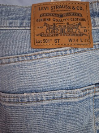 Conjunto 1.Camisa vaquera Levis y 2 vaquero Levis