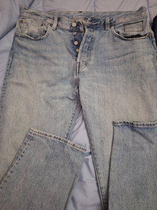 Conjunto 1.Camisa vaquera Levis y 2 vaquero Levis