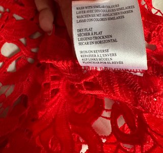 Blusón crochet asimétrico rojo talla única