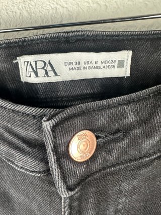 Pantalón vaquero negro Zara