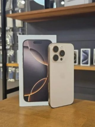 IPHONE 16 PRO 256GB DORADO BATTERIA 93%