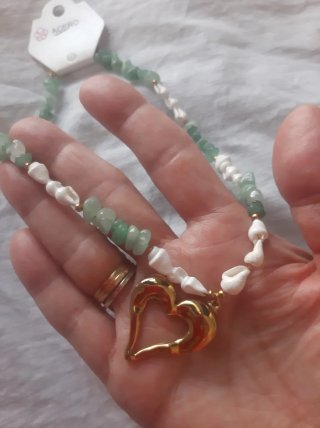 Collar Corazón Dorado Piedras Verdes