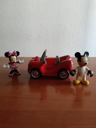 Coche Mickey y Minnie Mouse