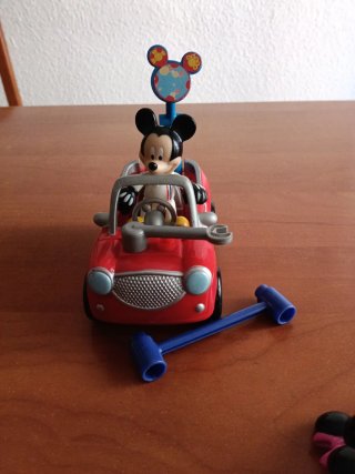 Coche Mickey y Minnie Mouse