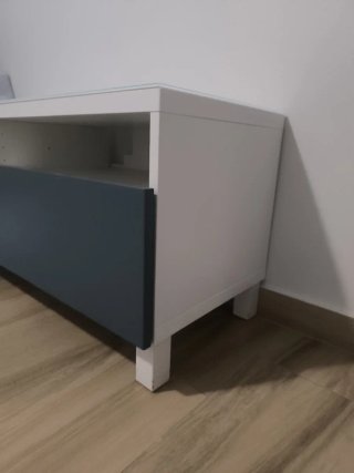 Mueble TV blanco y gris
