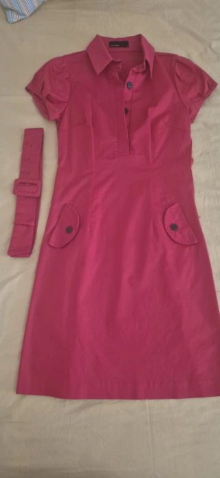Vestido rojo con cinturón