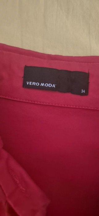 Vestido rojo con cinturón