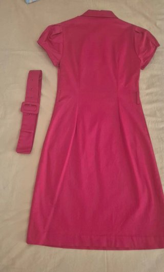 Vestido rojo con cinturón