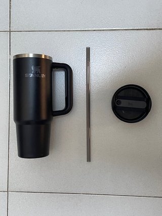 Vaso Stanley 1.18L Negro con Asa y Popote